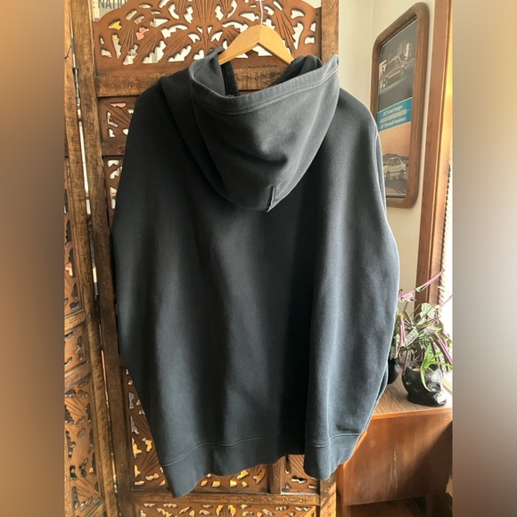 Levi’s black hoodie - Picture 3 of 6